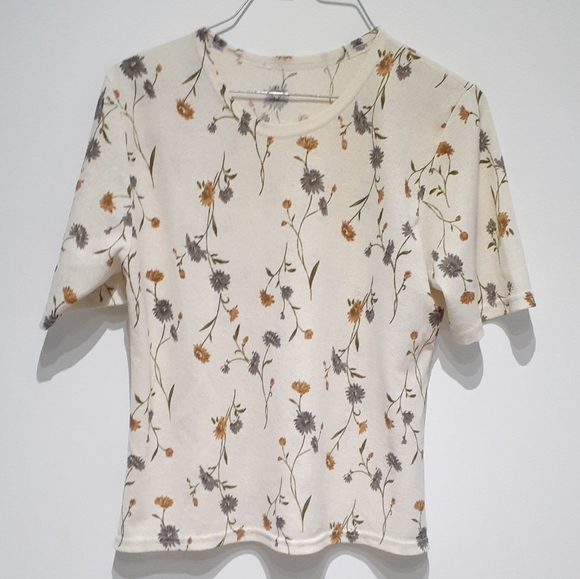 Vintage Floral Top - Picture 2 of 6